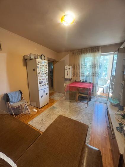 Apartament cu 2 camere, decomandat, 34 mp, etaj 3, zona Olinescu-Dorohoi
