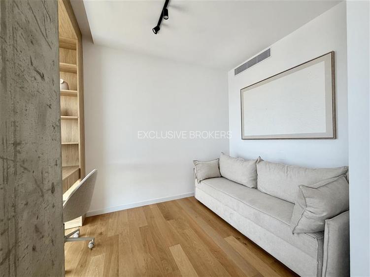 First Rent   Upsite  fully furnished  Parking - 4