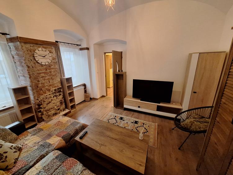 280 euro!!!Ap.cu 1 camera cu centrala proprie Zona Traian