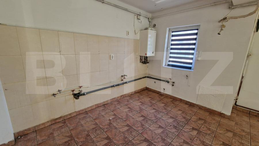 Spatiu comercial 55 mp, vad comercial excelent, parcare inclusa, zona Cetatii