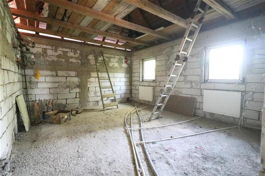 Proprietate unica, cu potential de dezvoltare 400 mp construiti + teren generos
