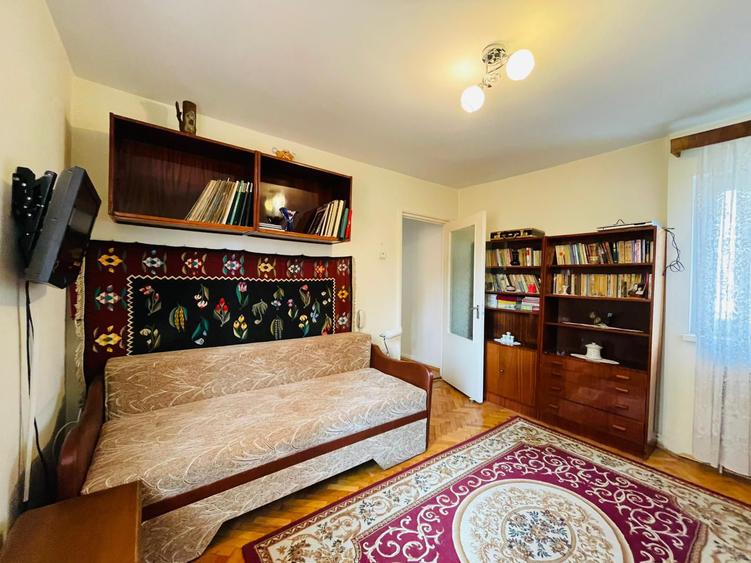 Apartament 3 camere | decomandat | etaj 3 | Mănăștur