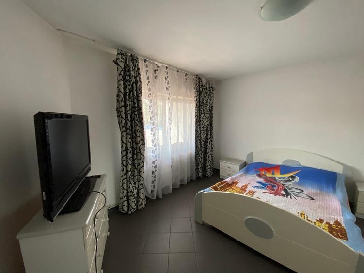 Vanzare casa vila 5 camere zona Crangasi