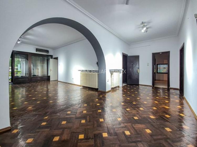 Vila la inchiriere in Piata Romana - 2