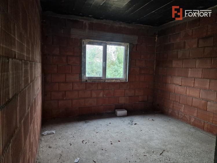 Duplex de vanzare cu 3 camere, localitate Izvin