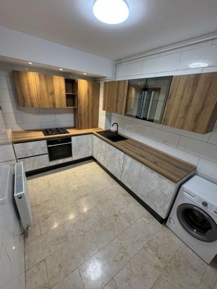 Apartament de vanzare 4 camere Tomis Plus