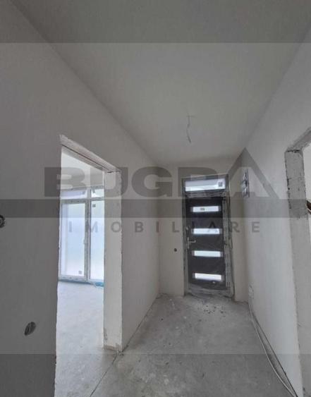 Duplex cu 4 camere, 180 mp+ 120 mp teren, garaj, zona Garii