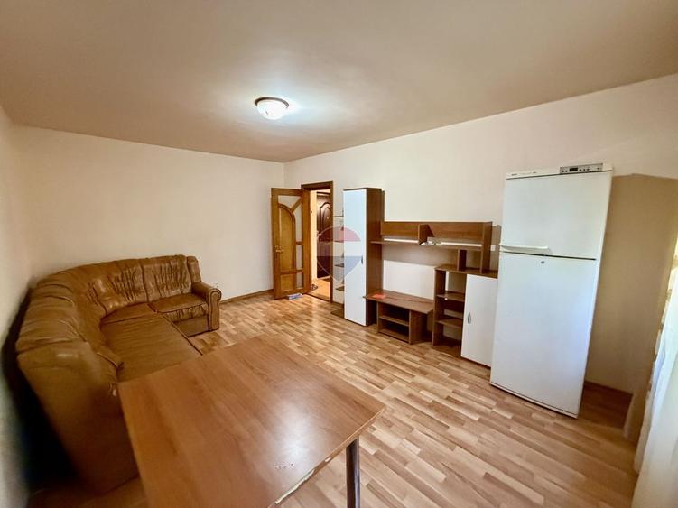 Apartament 3 camere zona 2 Stejari