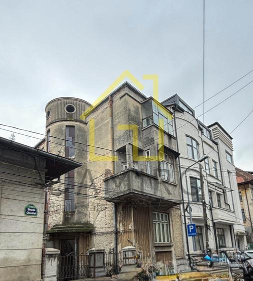 Vila S+P+2 Blvd.Regina Maria metrou Unirii 11 Iunie Pta.Constitutiei
