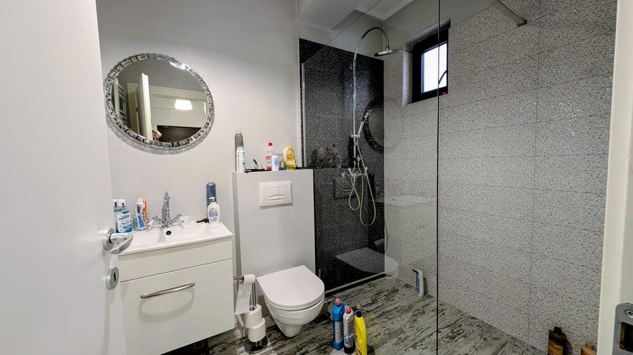 Apartament luminos ,elegant ,mobilat si utilat in bloc boutique