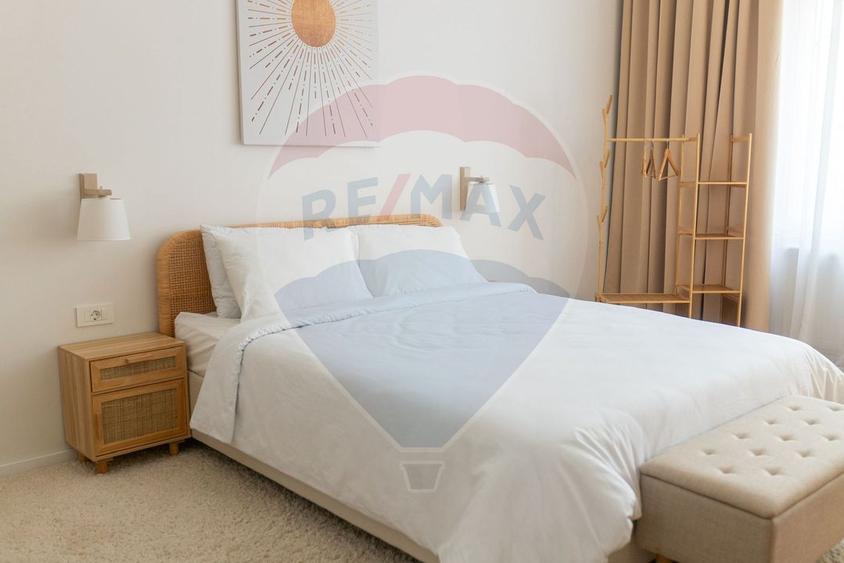 Apartament premium cu 4 camere de închiriat - Ultracentral