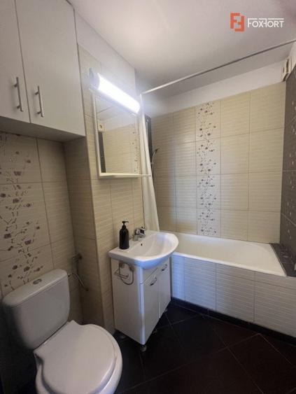 Apartament cu 3 camere decomandat, zona Girocului