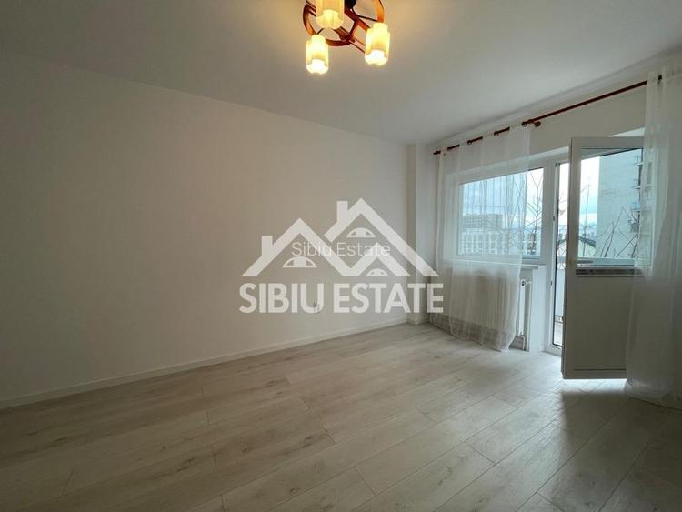 Apartament decomandat cu 2 camere, balcon, etaj 3, recent renovat, -Sibiu - 2