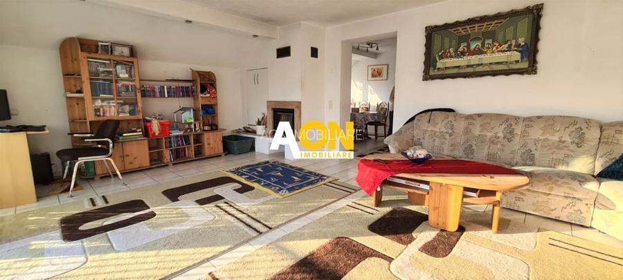 Casa pentru 2 familii, 7 Camere, 2 Garaje, 1500MP Teren - 23