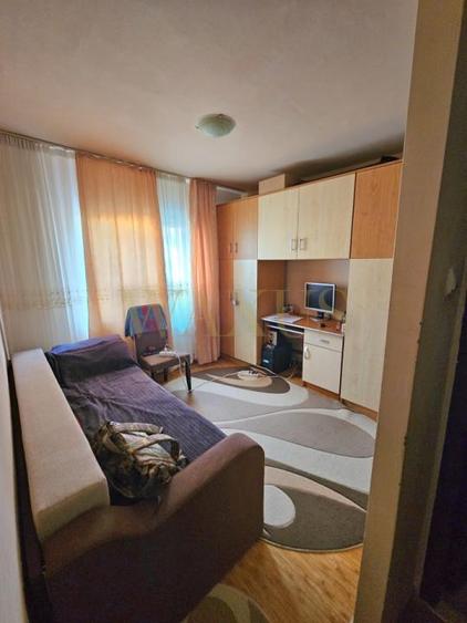 Apartament 4 camere, 78 mp, 2 bai, 2 balcoane – zona linistita, str. Ecaterina T