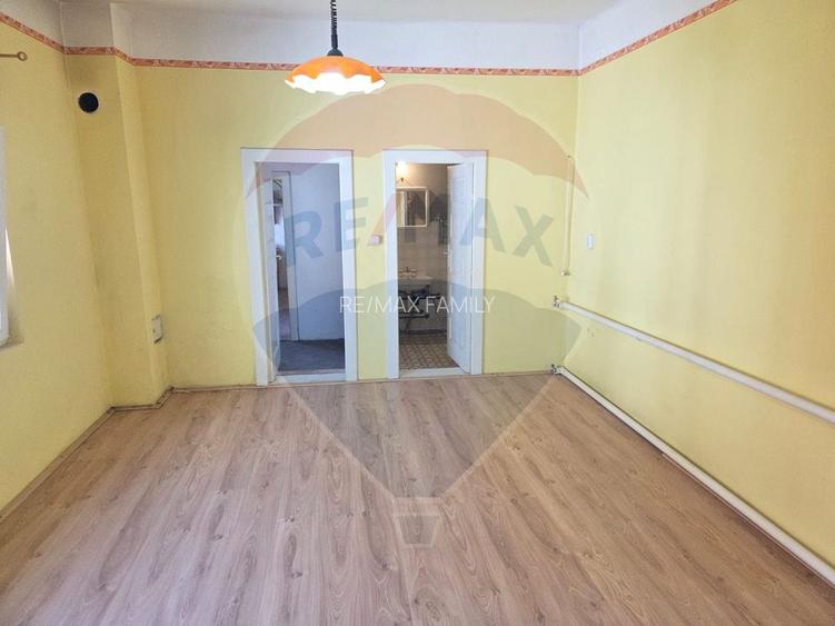 Casă deosebita ultracentral Salonta - 8