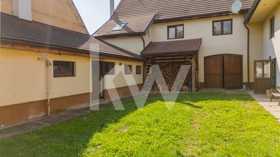 Casa saseasca, 2500 mp teren, 2 fronturi stradale – Cristian – 0% comision