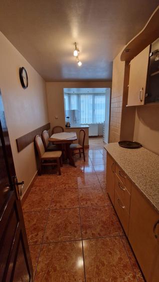 Apartament 4 camere, 79 mp, parcare, pivnita, Centru - 140.000 Euro