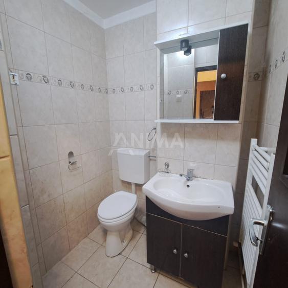 Apartament cu 4 camere, etaj 1, compartimentare decomandată, zonă excelentă