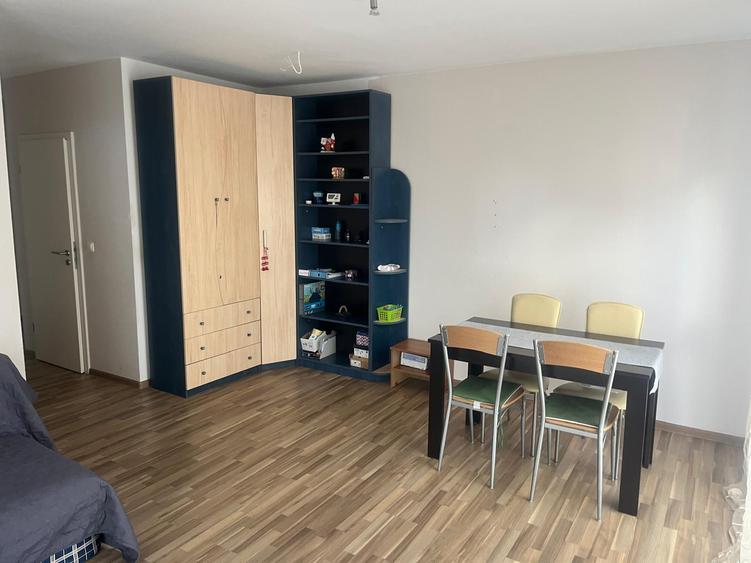 Apartament 2 camere Tractorul-Avantgarden,decomandat,parcare,137000 Euro