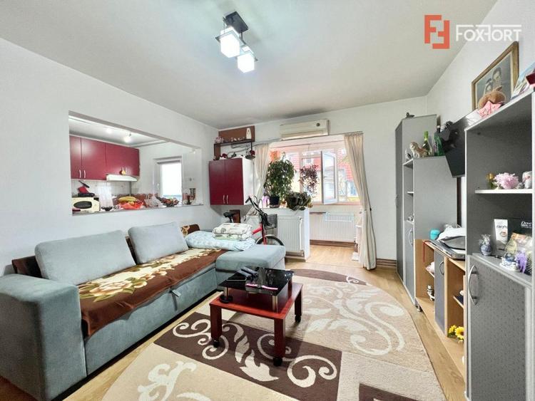 Apartament 2 camere de vanzare, zona Buziasului