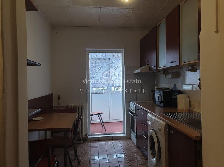 Vând apartament 2 camere,  confort 1,zona 9 mai - 6