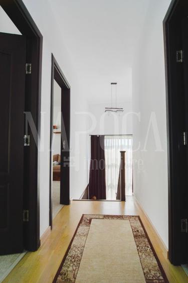 Casa 4 camere de vanzare in Floresti