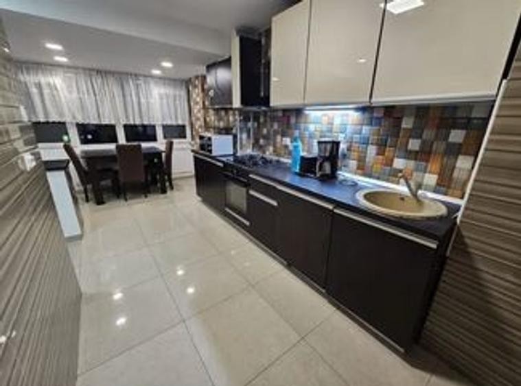Apartament 3 Camere,Decebal,bl.1990,et.2/8,Amenajat,mobilat,complet
