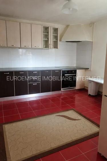 Casa 3 camere de vanzare zona Viile Noi - 2
