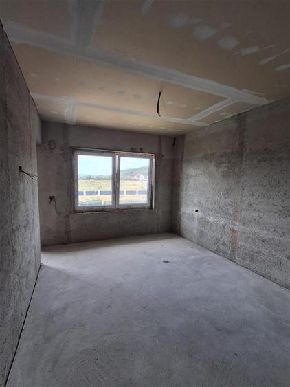CASA P+ 1E si TEREN 400 MP DE VANZARE IN ANDRASESTI