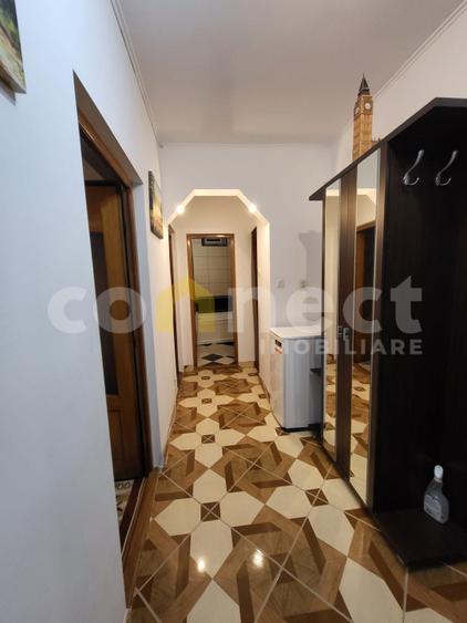 Apartament de închiriat | 2 camere decomandat | Zona Aurel Vlaicu