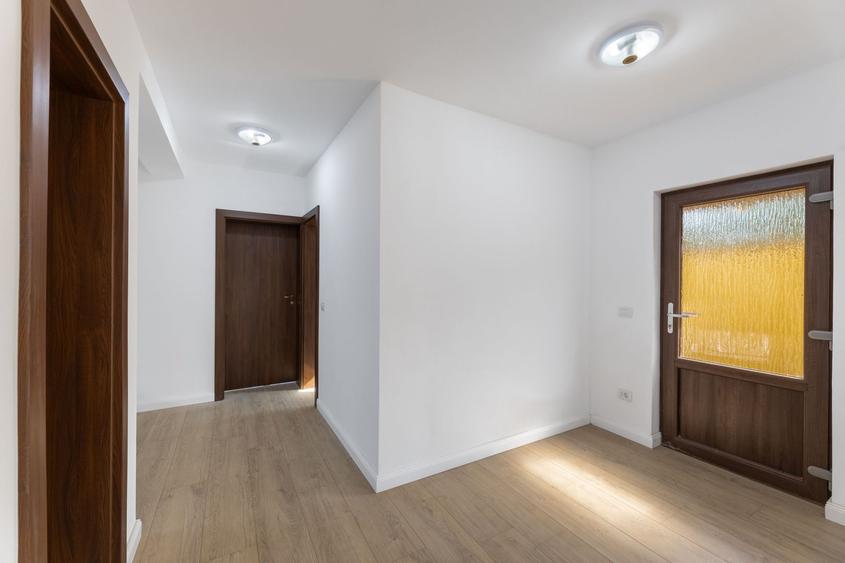 Eleganta, Confortul, Calitatea, liniste Vila P+M Garaj Pecica Arad