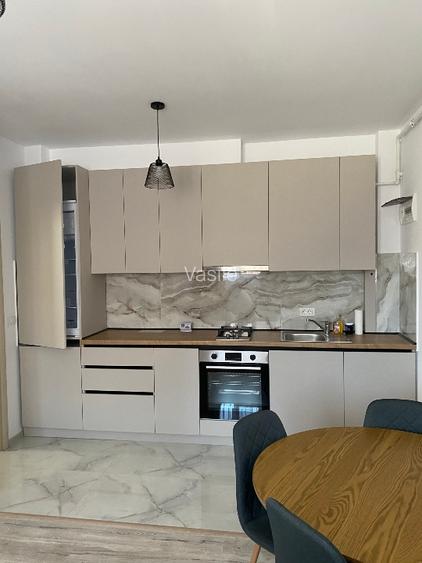 Închiriez apartament 2 camere  - 2