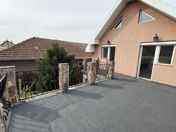 CASA DE VANZARE