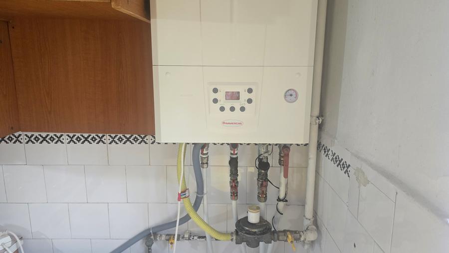 Vand apartament de 3 camere decomandat in Deva, parter, str. Bejan,