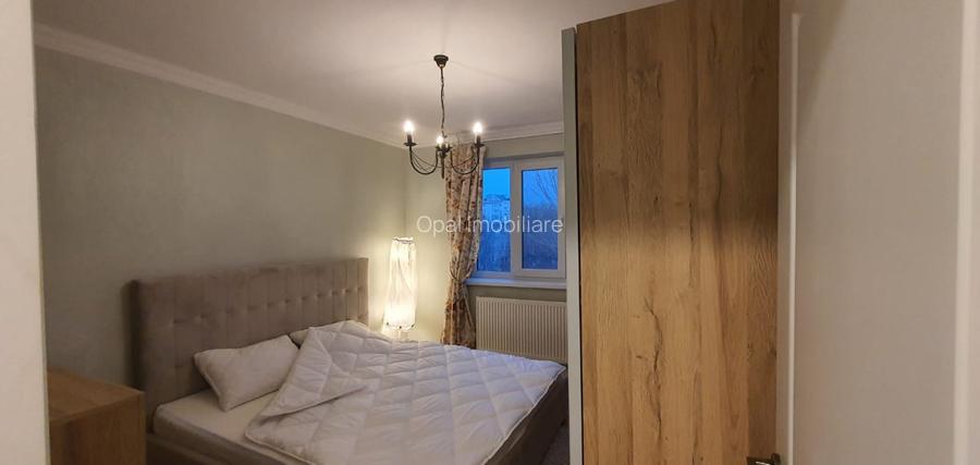 Exclusivitate,Tomis I,3 camere,mobilat/utilat lux,centrala gaz,etaj 4 cu pod
