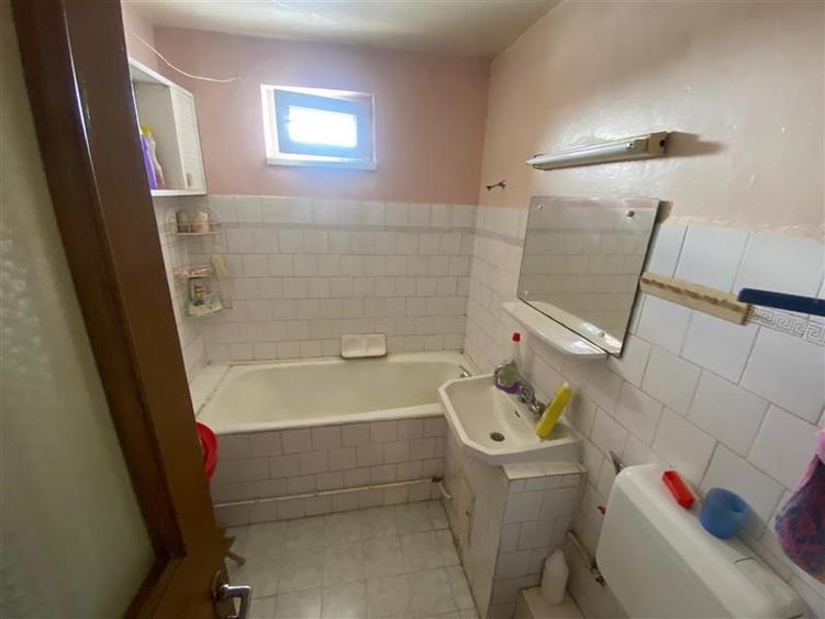 Apartament cu 3 camere de vanzare in Tudor