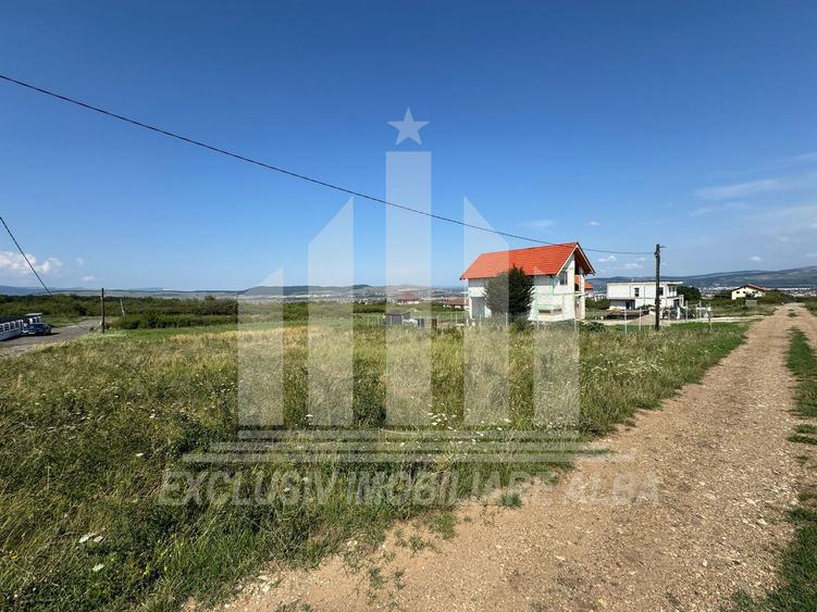 Teren intravilan | De vanzare | 689 mp | 27 ml deschidere | Podei