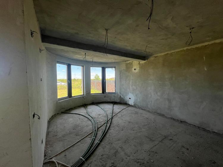 Casa P+1+Pod, 254 mp, 500 mp teren, zona lac Ghercesti - Aeroport Craiova