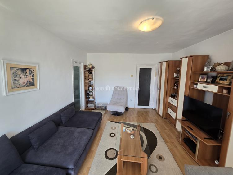 VANZARE Apartament 2 camere zona Vest-West Mall