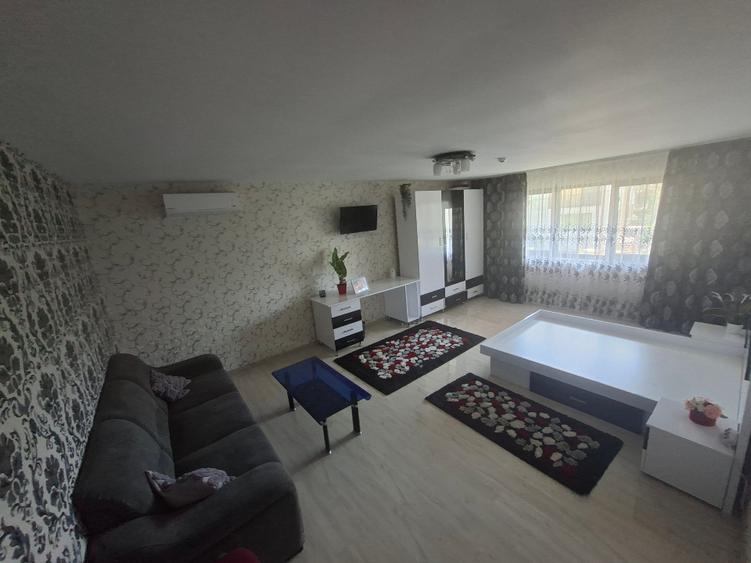 Casă de vânzare în Pipera - 5 camere, ideală pentru familie