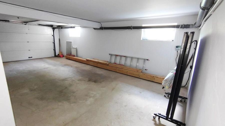 Casa impunatoare D+P+M, 280 mp utili, teren 850 mp, în Europa