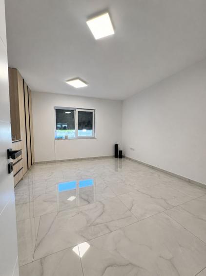 Casă 104 mp, 5 ari teren, zona Sasar