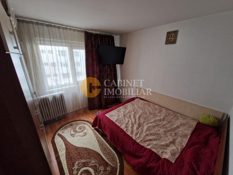 3 camere semidecomandat-mobilat/utilat-Zona Zimbru