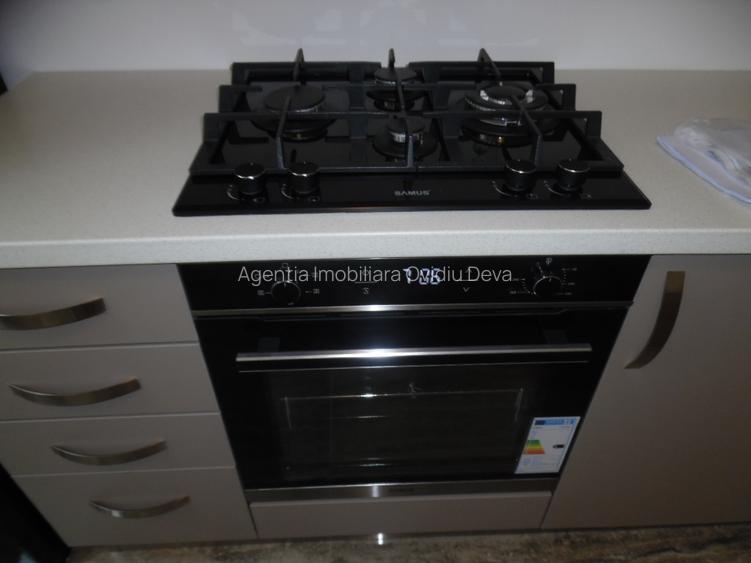 Inchiriez apartament 2 camere in Deva, ultracentral (I. Maniu, Magnoliei), et 2 - 10