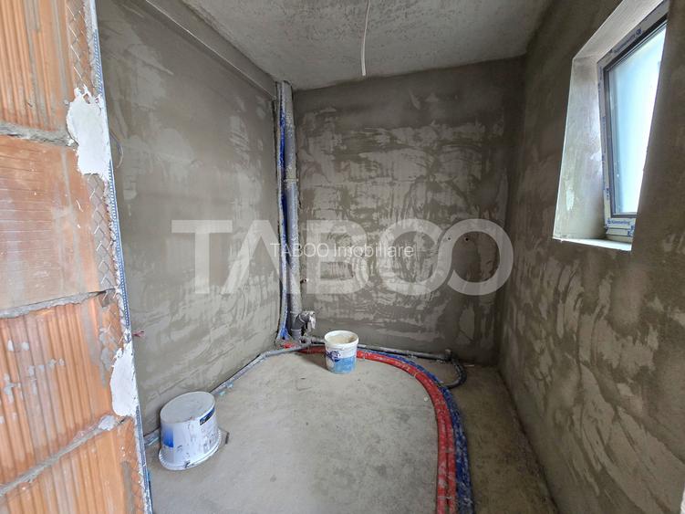 Casa tip duplex de vanzare 125 mpu predare la alb in Selimbar Sibiu - 11