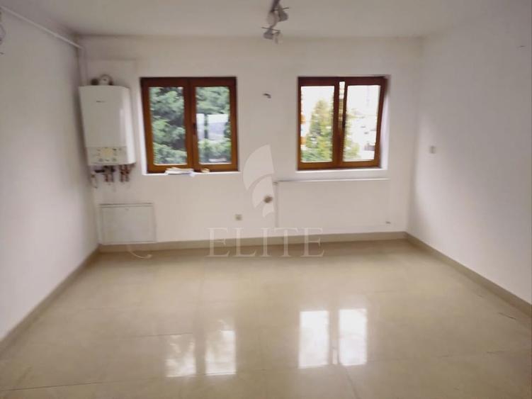 Apartament 3 camere în zona ANDREI MURESANU