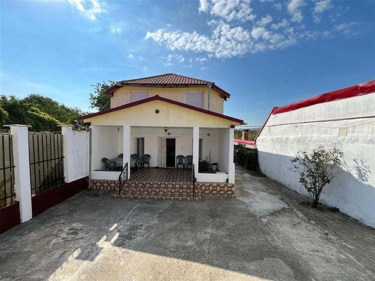 Caransebes, Casa la Curte, Zona Spitalului