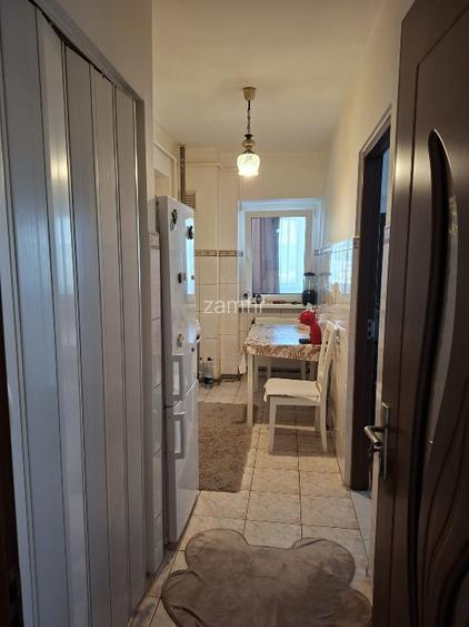 Apartament o camera - zona Nicolina 2 - 4