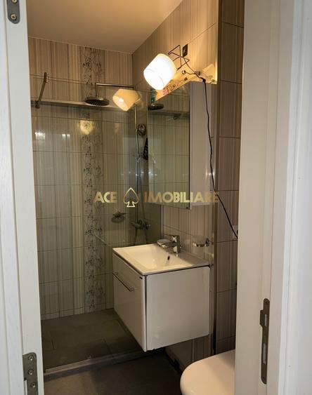 2 Camere de inchiriat | Universitate | Metrou | Centrala | Mobilat |